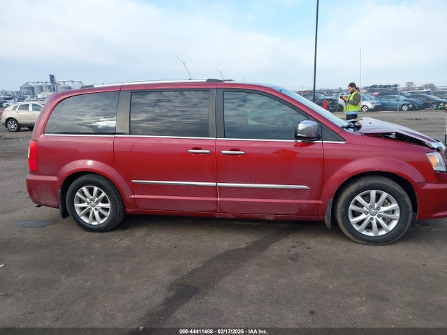 Продажа на аукционе авто 2016 Chrysler Town & Country Limited Platinum, vin: 2C4RC1GG2GR174563, номер лота: 44411488