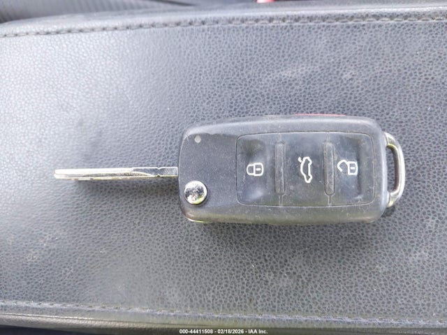3VWJX7AT7EM610366 Volkswagen Beetle 2.5l