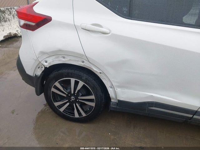 3N1CP5DV9LL495689 Nissan Kicks Sr Xtronic Cvt