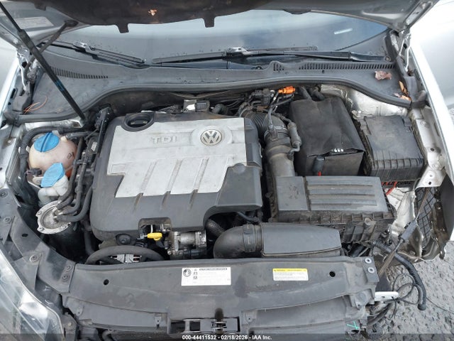 3VWPL7AJ0EM623822 Volkswagen Jetta Sportwagen 2.0l Tdi