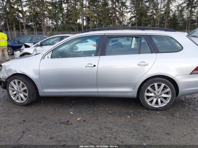 3VWPL7AJ0EM623822 Volkswagen Jetta Sportwagen 2.0l Tdi