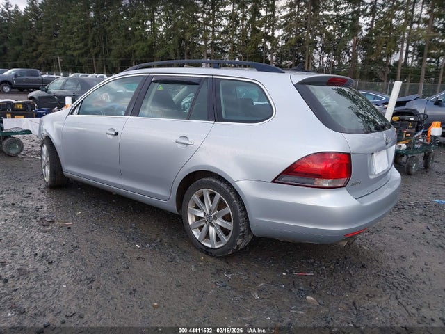 3VWPL7AJ0EM623822 Volkswagen Jetta Sportwagen 2.0l Tdi