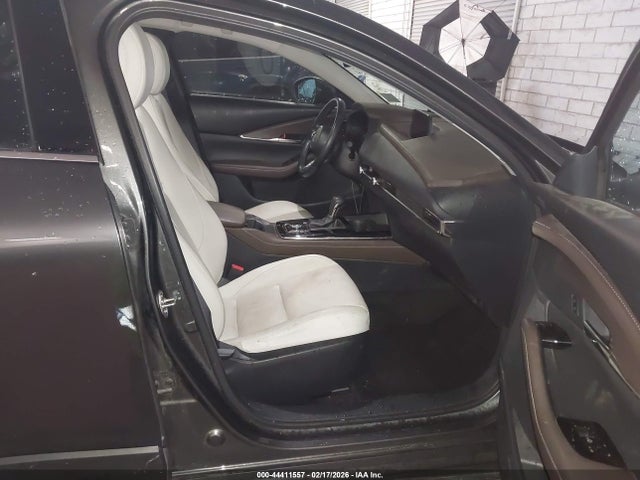 44411557 :رقم المزاد ، 3MVDMBDMXPM528035 vin ، 2023 Mazda Cx-30 2.5 S Premium مزاد بيع