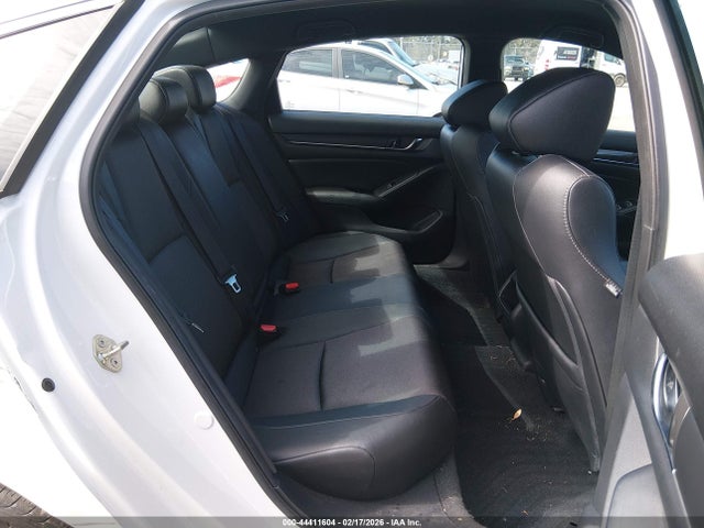1HGCV1F35KA107078 Honda Accord Sport