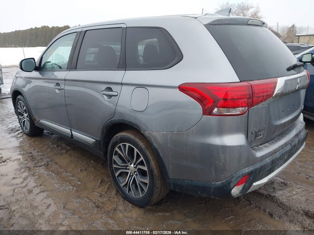 2017 MITSUBISHI OUTLANDER JA4AZ2A33HZ050620 Photo 2