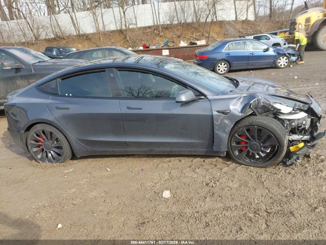 Продажа на аукционе авто 2023 Tesla Model 3 Performance Dual Motor All-wheel Drive, vin: 5YJ3E1EC1PF687699, номер лота: 44411761