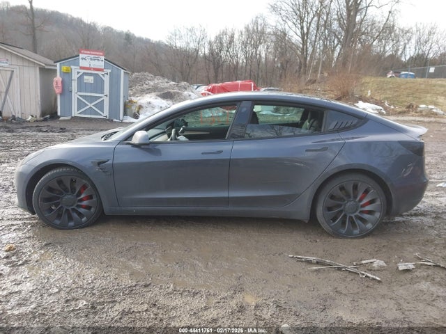 Продажа на аукционе авто 2023 Tesla Model 3 Performance Dual Motor All-wheel Drive, vin: 5YJ3E1EC1PF687699, номер лота: 44411761
