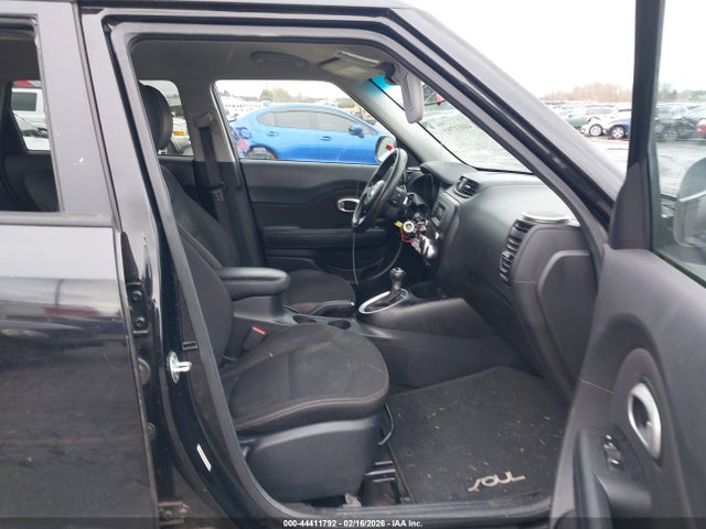 2015 KIA SOUL KNDJN2A22F7160608 Photo 4
