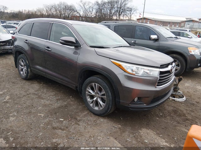 Toyota Highlander Xle V6 2015 5TDJKRFHXFS131331 Image 1
