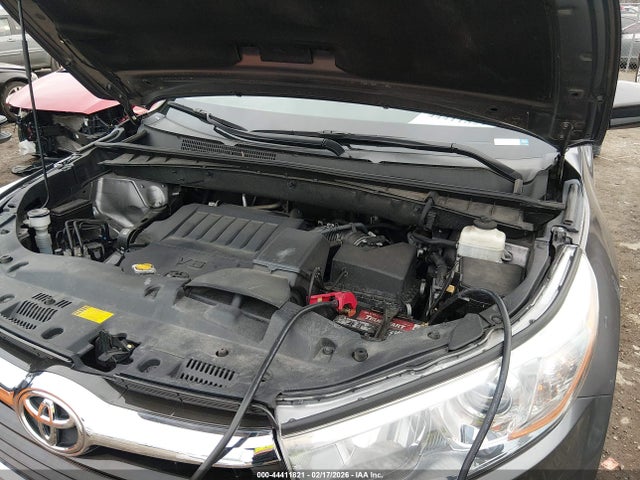 Toyota Highlander Xle V6 2015 5TDJKRFHXFS131331 Image 10