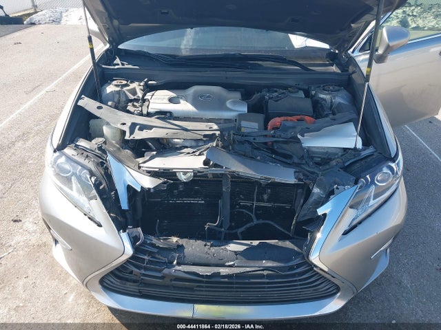 44411864 :رقم المزاد ، JTHBW1GG6H2134378 vin ، 2017 Lexus Es 300h مزاد بيع