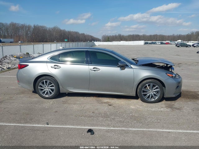 44411864 :رقم المزاد ، JTHBW1GG6H2134378 vin ، 2017 Lexus Es 300h مزاد بيع