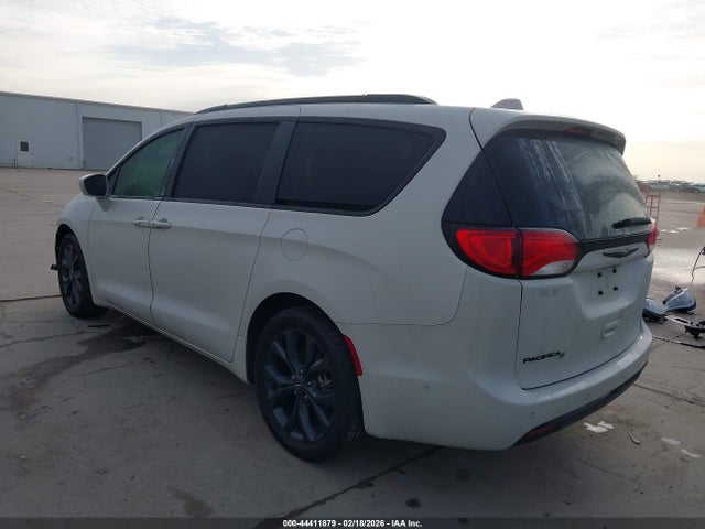 2020 Chrysler Pacifica Touring L Plus მანქანა იყიდება აუქციონზე, vin: 2C4RC1EG4LR149404, აუქციონის ნომერი: 44411879