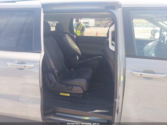 Продажа на аукционе авто 2025 Kia Carnival Mpv Hybrid Ex, vin: KNDNC5KA2S6048695, номер лота: 44411912