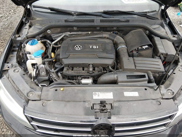 3VWD17AJ2GM301386 Volkswagen Jetta 1.8t Sport