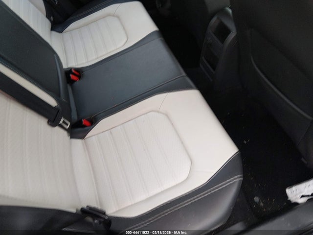 3VWD17AJ2GM301386 Volkswagen Jetta 1.8t Sport