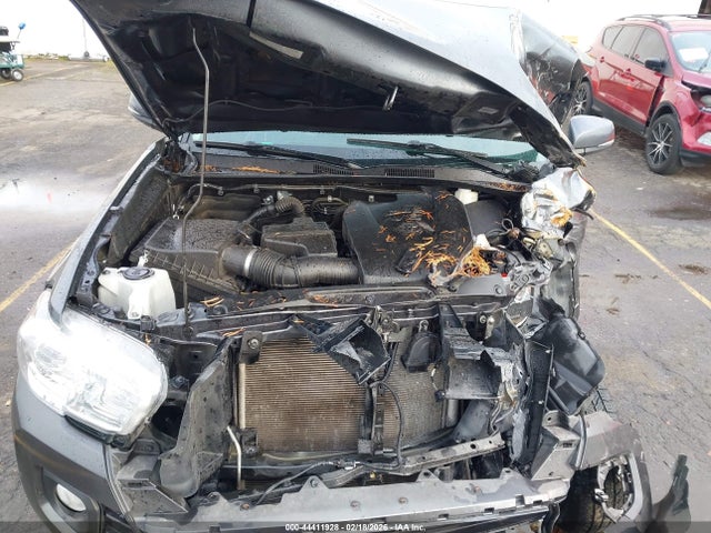 3TMCZ5ANXNM516302 Toyota Tacoma Sr5 V6