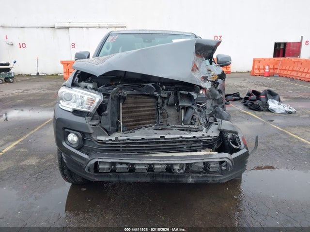 3TMCZ5ANXNM516302 Toyota Tacoma Sr5 V6