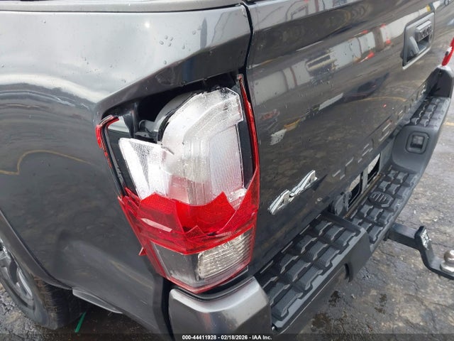3TMCZ5ANXNM516302 Toyota Tacoma Sr5 V6