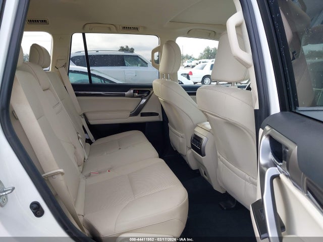 44411952 :رقم المزاد ، JTJAM7BX6N5330549 vin ، 2022 Lexus Gx 460 Premium مزاد بيع