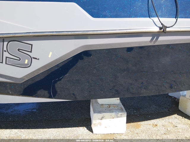Axis Wake 2021 AWRG2721F121 Image 14