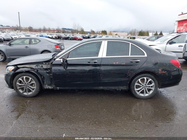 55SWF4KB0HU224279 Mercedes-Benz C 300 4matic