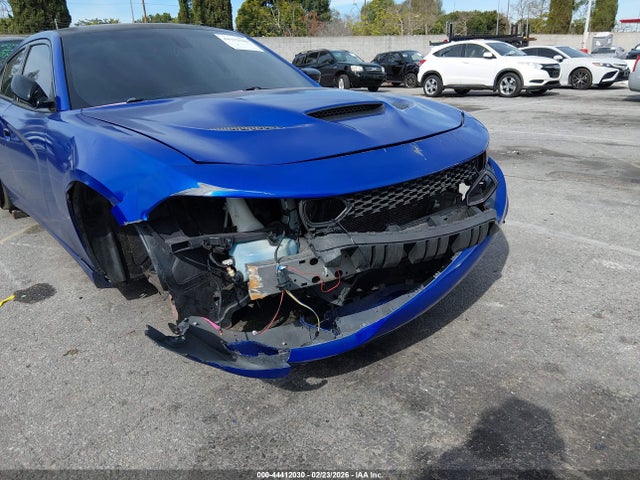 2C3CDXBG4JH197082 Dodge Charger Sxt Rwd