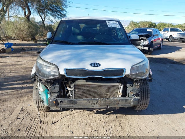 KIA Soul 2015 KNDJN2A29F7235501 Image 13