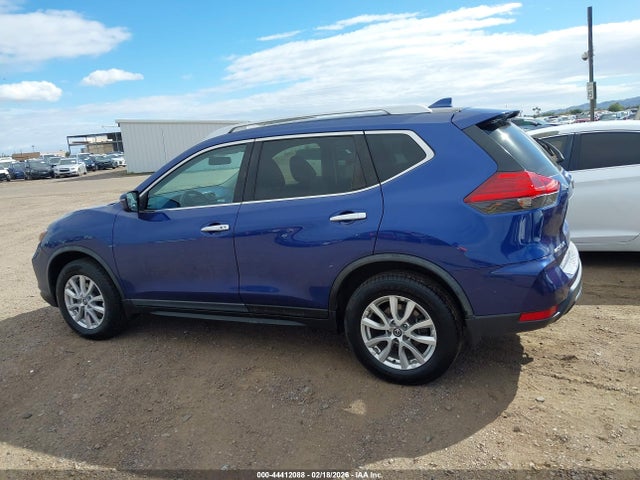 44412088 :رقم المزاد ، KNMAT2MVXHP595035 vin ، 2017 Nissan Rogue Sv مزاد بيع