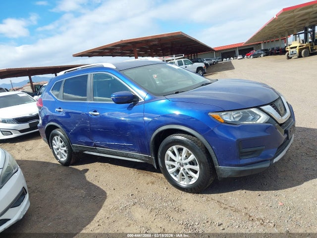 44412088 :رقم المزاد ، KNMAT2MVXHP595035 vin ، 2017 Nissan Rogue Sv مزاد بيع