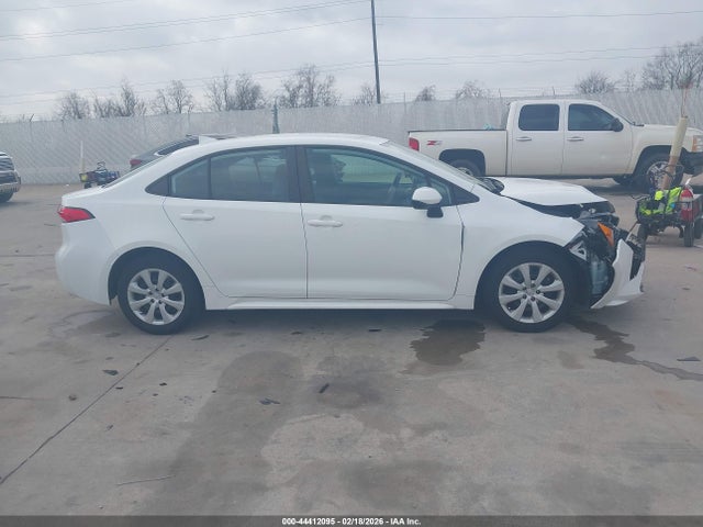 5YFB4MDE0PP016838 Toyota COROLLA LE