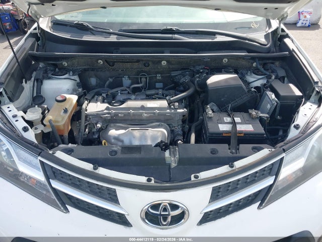 Toyota RAV4 LE 2015 JTMZFREV1FJ048723 Image 10