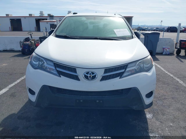 Toyota RAV4 LE 2015 JTMZFREV1FJ048723 Image 12