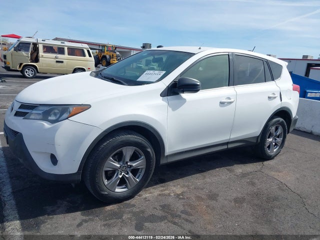 Toyota RAV4 LE 2015 JTMZFREV1FJ048723 Image 14