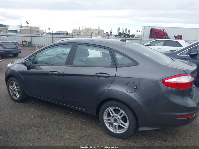 3FADP4BJ2KM135769 Ford FIESTA SE