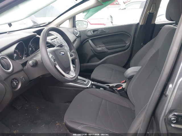 3FADP4BJ2KM135769 Ford FIESTA SE