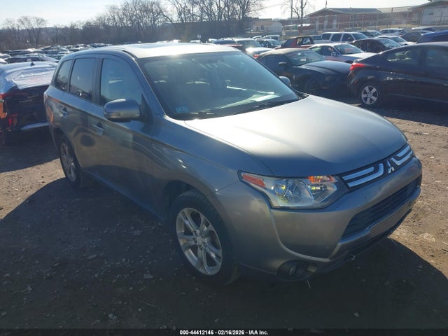 2014 MITSUBISHI OUTLANDER JA4AZ3A31EZ003801 Photo 2