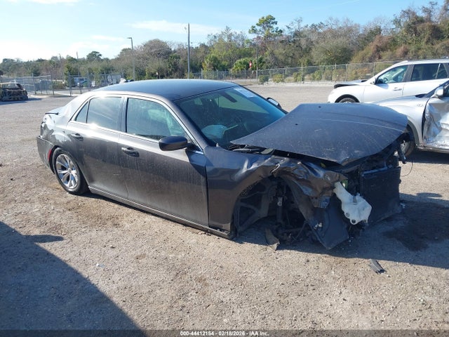 Aukcja sprzedaży 2015 Chrysler 300 Limited, vin: 2C3CCAAG2FH792084, numer aukcji: 44412154