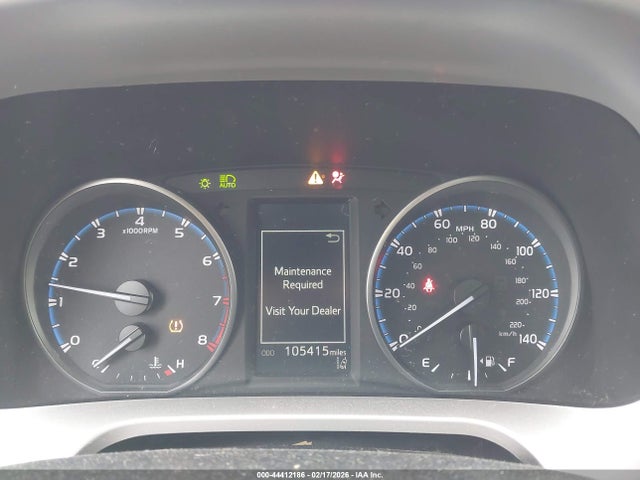 JTMRFREVXJJ724577 Toyota Rav4 Xle