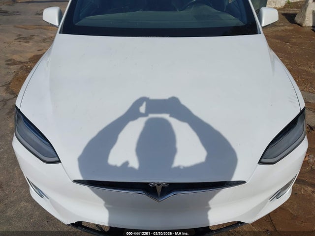 Продажа на аукционе авто 2020 Tesla Model X, vin: 5YJXCDE22LF261093, номер лота: 44412201
