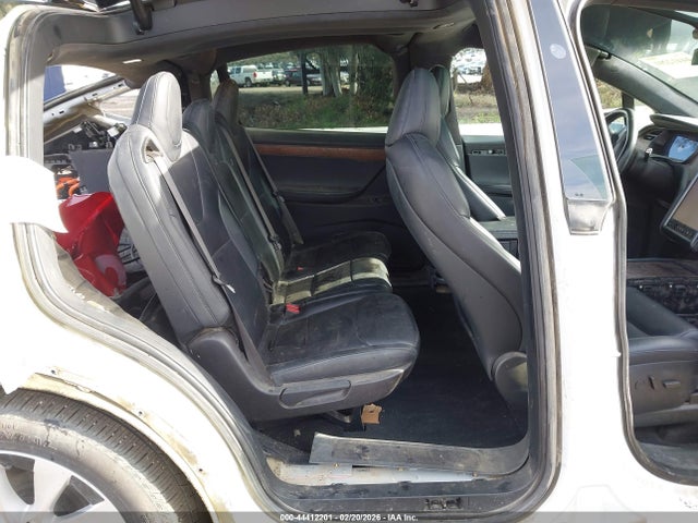 Продажа на аукционе авто 2020 Tesla Model X, vin: 5YJXCDE22LF261093, номер лота: 44412201