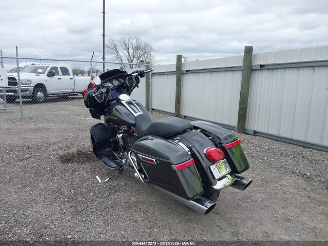 2019 HARLEY-DAVIDSON FLHTK 1HD1KEF15KB616097 Photo 2