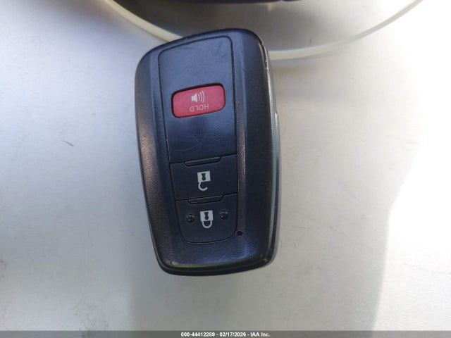 Toyota Prius Three Touring 2017 JTDKARFU5H3536666 Image 11
