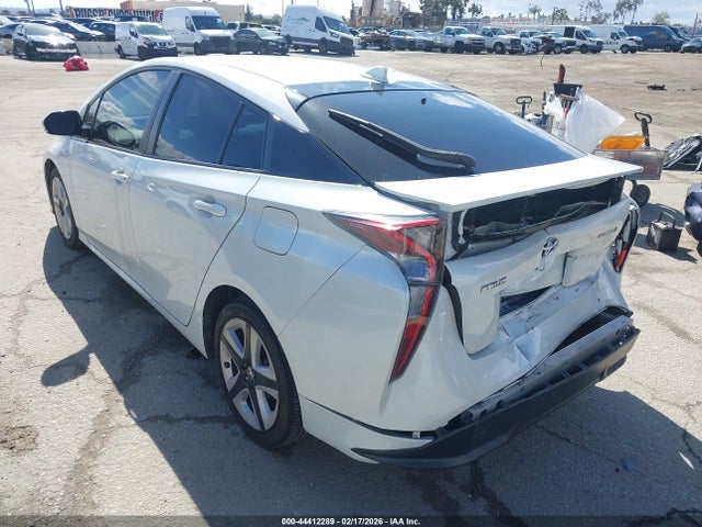 Toyota Prius Three Touring 2017 JTDKARFU5H3536666 Image 3