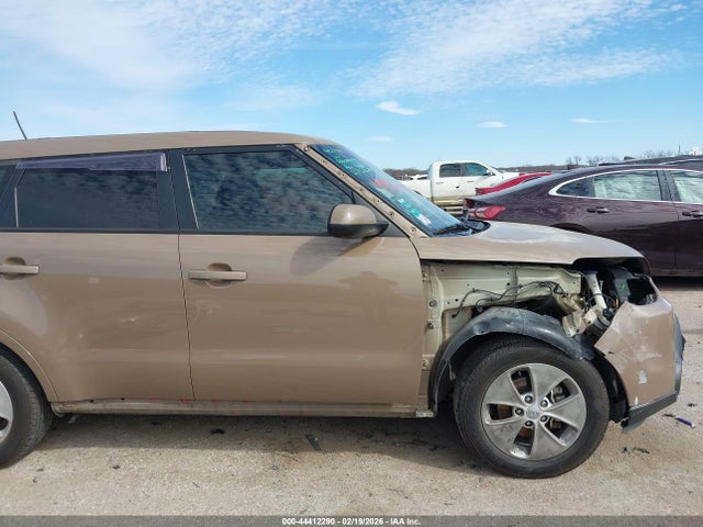 Продаж на аукціоні авто 2015 Kia Soul, vin: KNDJN2A28F7152495, номер лоту: 44412290