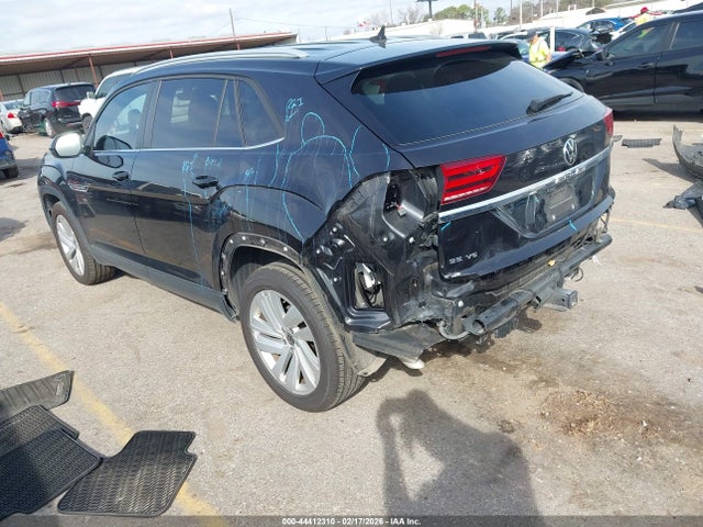 2021 VOLKSWAGEN ATLAS CROSS SPORT 1V2WE2CA0MC216445 Photo 2