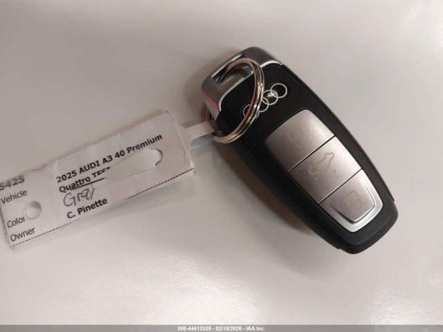 Aukcja sprzedaży 2025 Audi A3 Premium 40 Tfsi Quattro S Tronic, vin: WAUGUDGY4SA075705, numer aukcji: 44412329