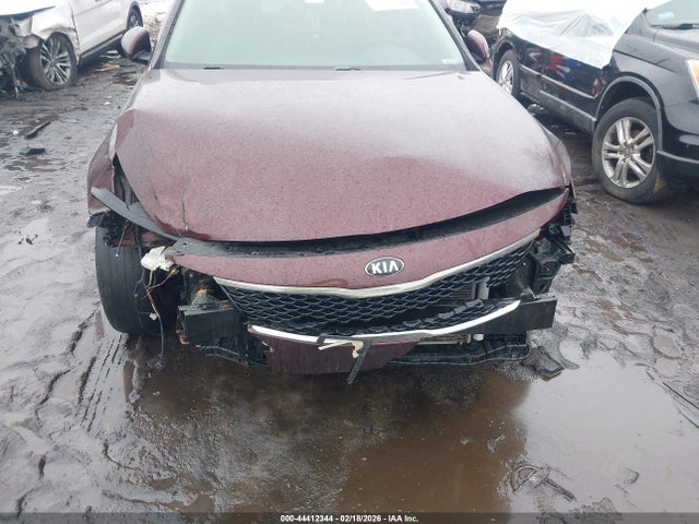 2018 Kia Optima Lx მანქანა იყიდება აუქციონზე, vin: 5XXGT4L34JG186239, აუქციონის ნომერი: 44412344