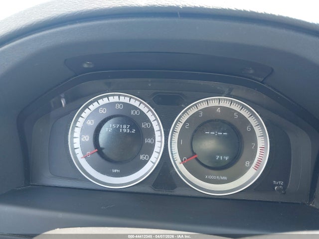 2011 VOLVO XC70 YV4902BZ6B1105215 Photo 6