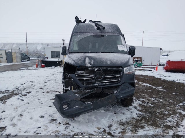 2022 Mercedes Benz Sprinter 2500 მანქანა იყიდება აუქციონზე, vin: W1X4EBVY7NP492750, აუქციონის ნომერი: 44412369